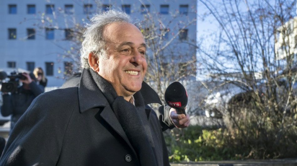 Blatter e Platini voltam ao tribunal por caso de fraude