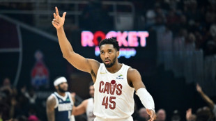 Cavs crush Mavs in aftermath of shock Doncic trade