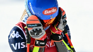 Shiffrin flops out of Sestriere giant slalom as Kiwi Robinson leads