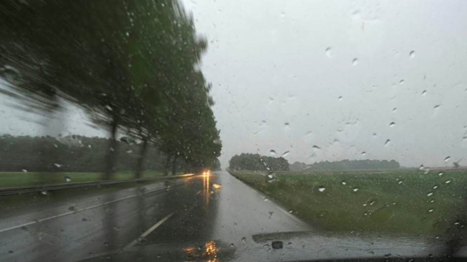 Les violents orages s'atténuent en Ile-de-France