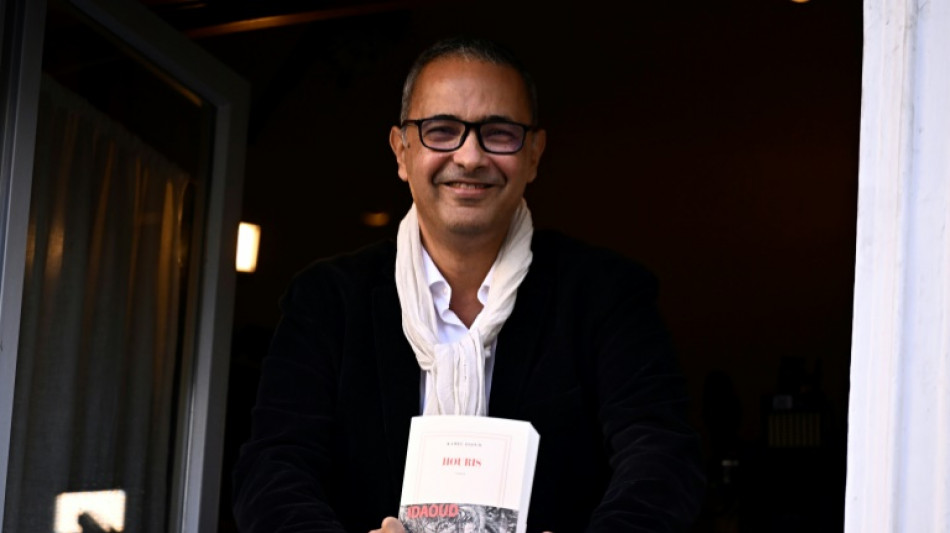 Kamel Daoud vence o prêmio Goncourt por romance sobre passado turbulento da Argélia