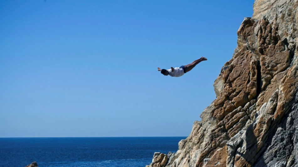 Acapulco's cliff divers are back after deadly hurricane