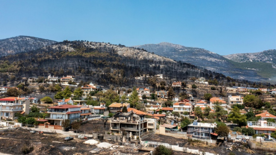 Grecia, en pie de lucha contra los incendios por sexto día consecutivo