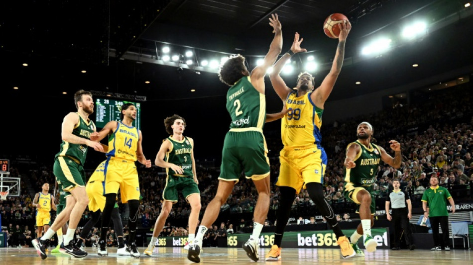 Após ouro no feminino, basquete masculino do Brasil busca domínio total no Pan