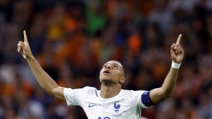 Com 2 de Mbappé, França vence Holanda e se classifica para a Euro 2024