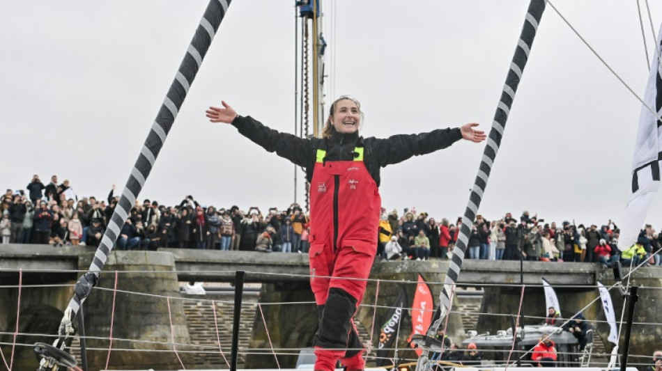 Vendée Globe: Violette Dorange, 25e sur l'eau, vedette de l'applaudimètre