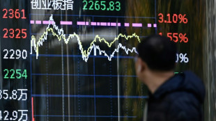 Global stocks mostly rise in thin pre-Christmas trade