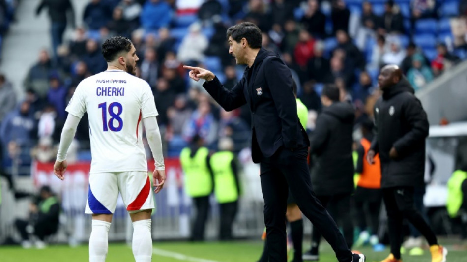 Fonseca notches first win in charge of Lyon