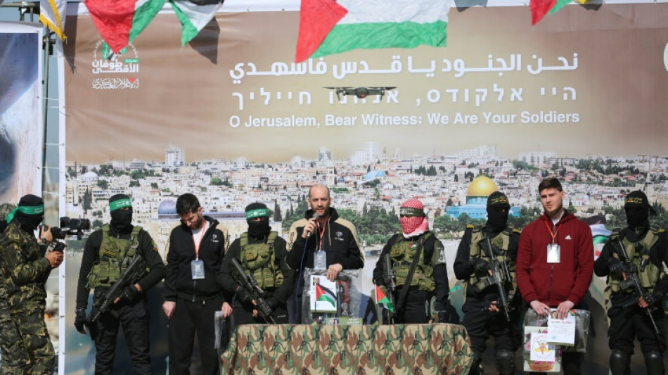 Flanked by masked gunmen, Israeli hostages address Gazans before release