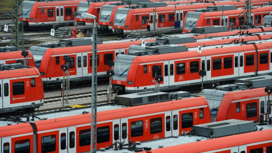 Warnstreiks in öffentlichem Nahverkehr in sechs Bundesländern am Freitag