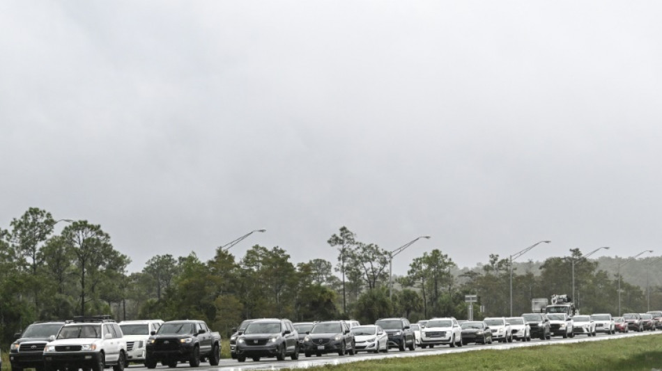 La Floride sur le qui-vive avant l'arrivée de l'ouragan Milton repassé en catégorie maximale