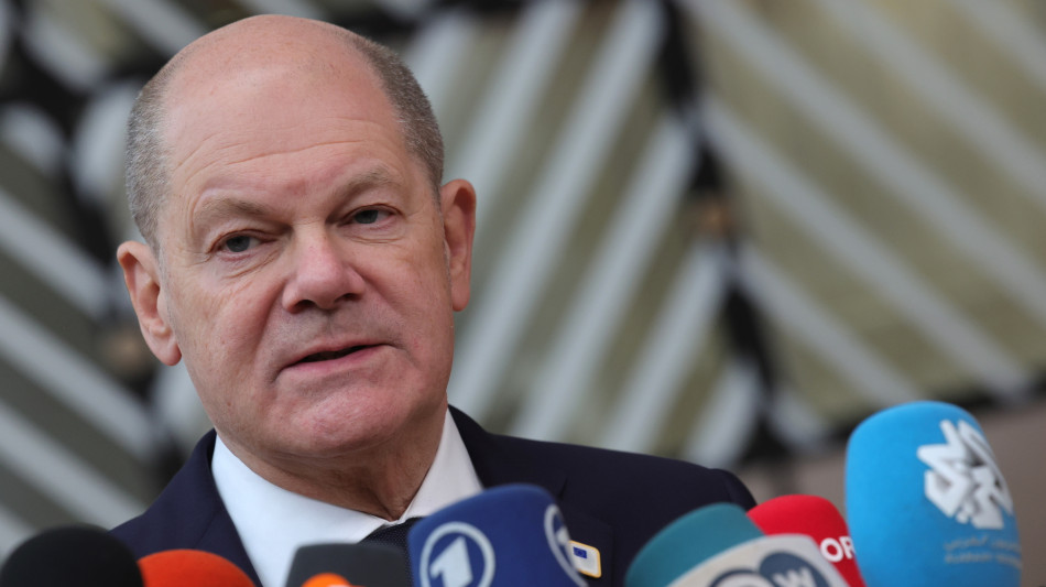 Scholz, usare asset russi per acquistare armi per Ucraina