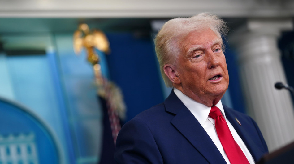 Trump, 'ottima conversazione con Zelensky, vuole la pace'