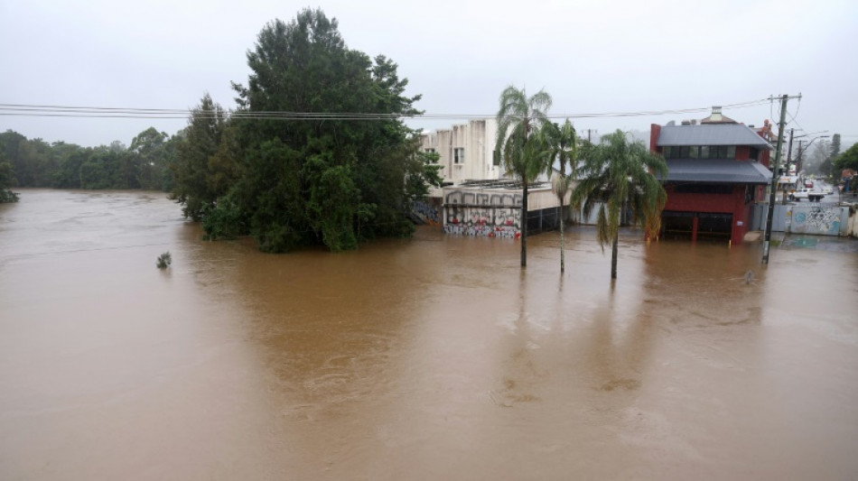 Floods hit eastern Australia, 190,000 properties blacked out