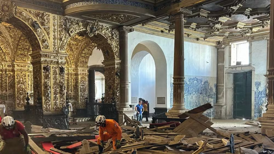 Salvador, crolla il soffitto della chiesa di San Francesco