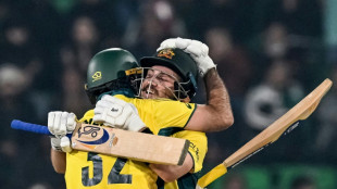 Inglis trumps Duckett as Australia defeat England in record chase