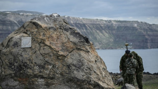 Grèce: l'activité sismique "en baisse" à Santorin mais les écoles resteront fermées 