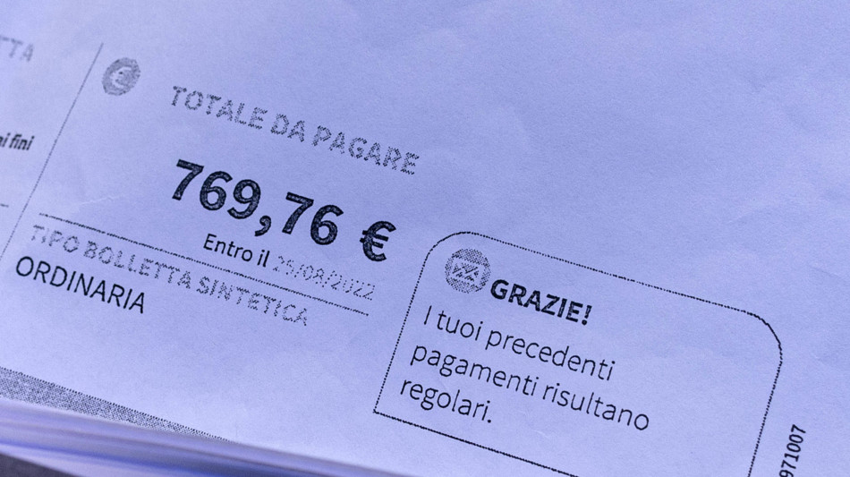 Giorgetti, verso un provvedimento contro il caro bollette