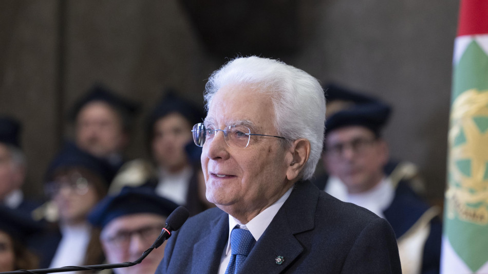 I nuovi giudici della Consulta giurano di fronte a Mattarella