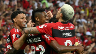 Flamengo goleia Aucas (4-0) e fica com 2ª vaga do Grupo A da Libertadores; Inter vence Grupo B