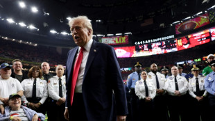 Trump realiza visita histórica ao Super Bowl