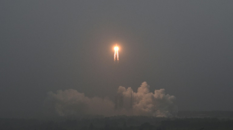 Sonda china llega a la cara oculta de la Luna para recolectar muestras