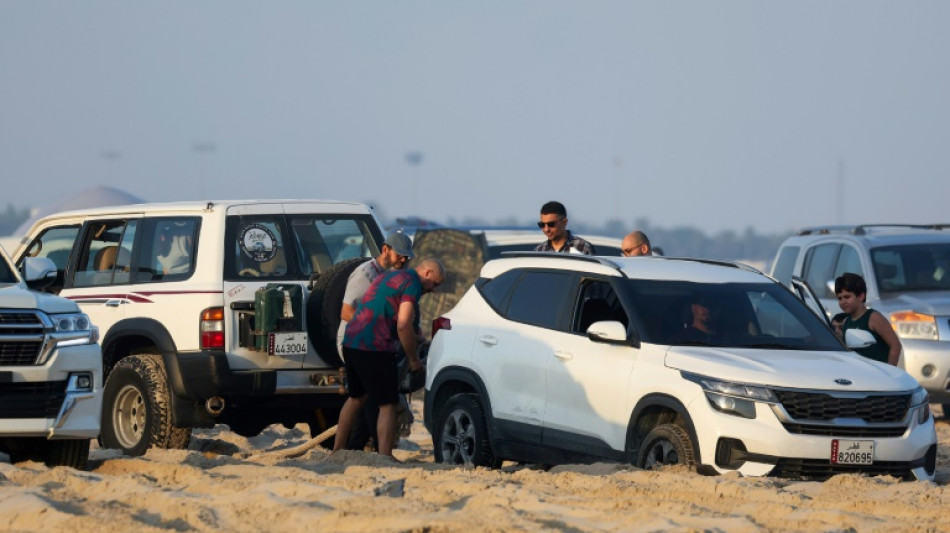 Au Qatar, des volontaires à la rescousse des aventuriers du désert