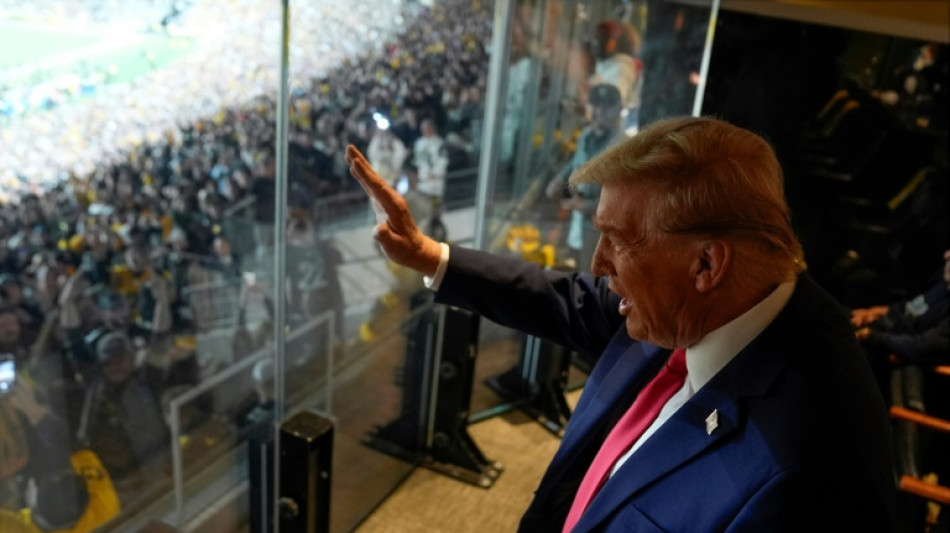 Trump asistirá al Super Bowl en su operación de reconquistar el deporte 