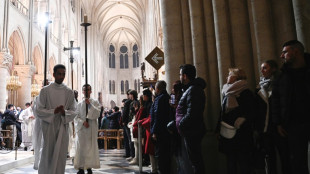 Les premières messes de Noël de Notre-Dame depuis l'incendie remplissent les fidèles de "joie" 