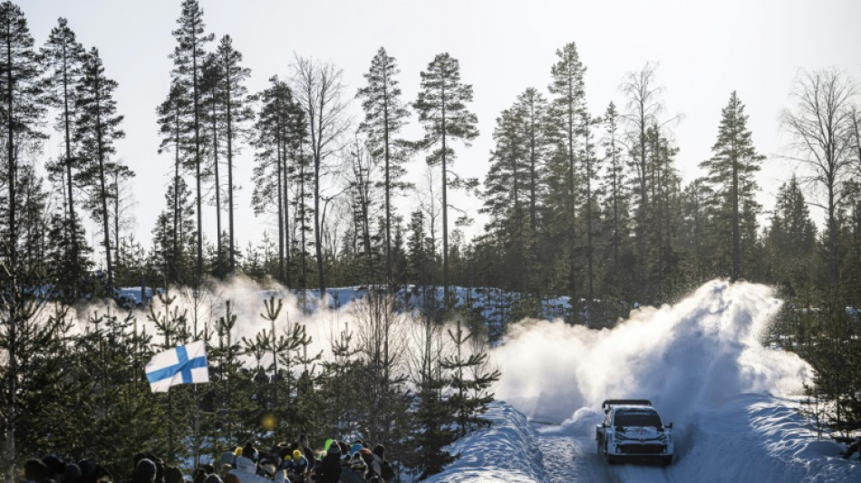 Evans 'driving well' surges clear on Swedish snow