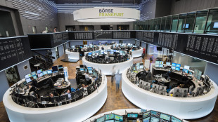 Borsa: l'Europa chiude in rosso con i dazi, Parigi -0,64%