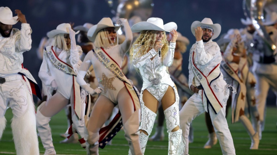 Beyonce canta en el medio tiempo y los Ravens derrotan a los Texans en Navidad