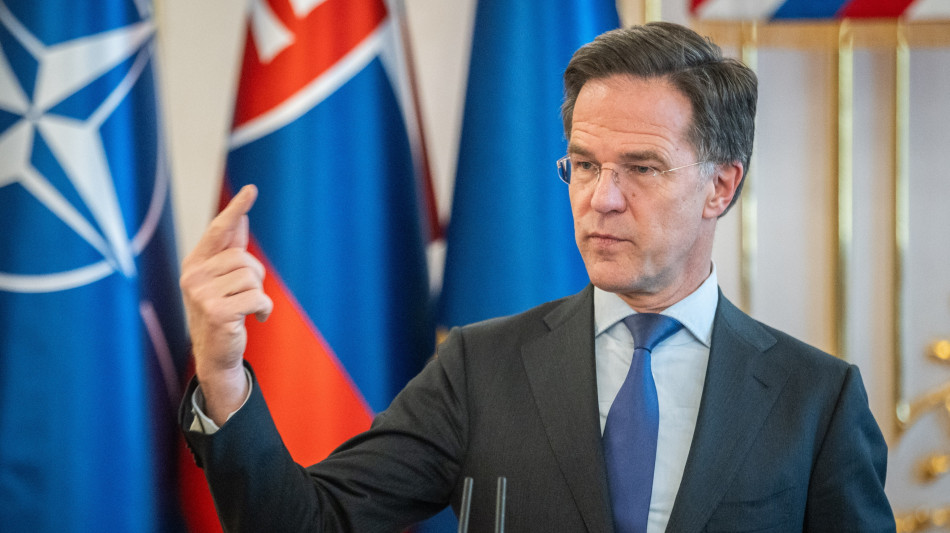 Rutte, servirà copertura Usa all'impegno europeo per Kiev