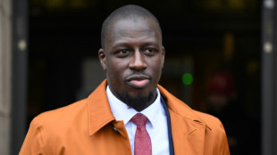 Absolvido de acusações de agressão sexual, Mendy assina com o Lorient