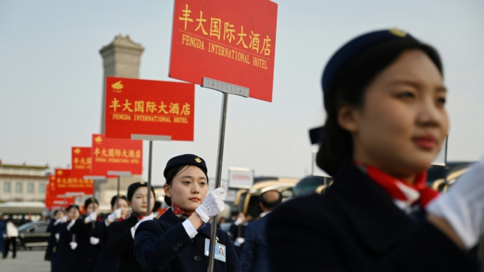 China inicia seu conclave político anual com crescimento e Trump como protagonistas