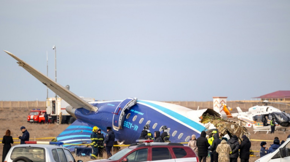 Airline: "Einwirkung von außen" führte zu Flugzeugabsturz in Kasachstan