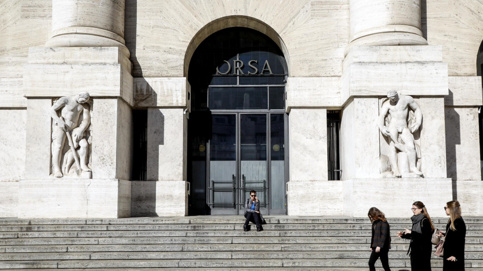 Borsa: Milano in rialzo (+0,5%), sprint di Stm, Leonardo e Tim