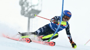 Ski: Shiffrin, en quête de sa 100e victoire, leader du slalom de Sestrières à mi-parcours