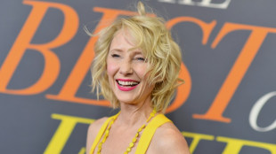 Declaran "legalmente muerta" a la actriz Anne Heche tras accidente de auto