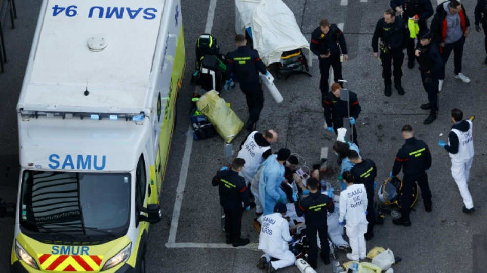 Hakenkreuz-Sprüher durch Polizeischüsse am Pariser Bahnhof Austerlitz verletzt