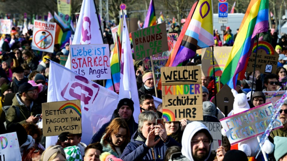 6000 Menschen demonstrieren bei Berliner Winter-CSD für Rechte queerer Menschen