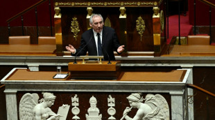 El primer ministro de Francia pide un debate sobre "¿qué es ser francés?" tras la polémica migratoria